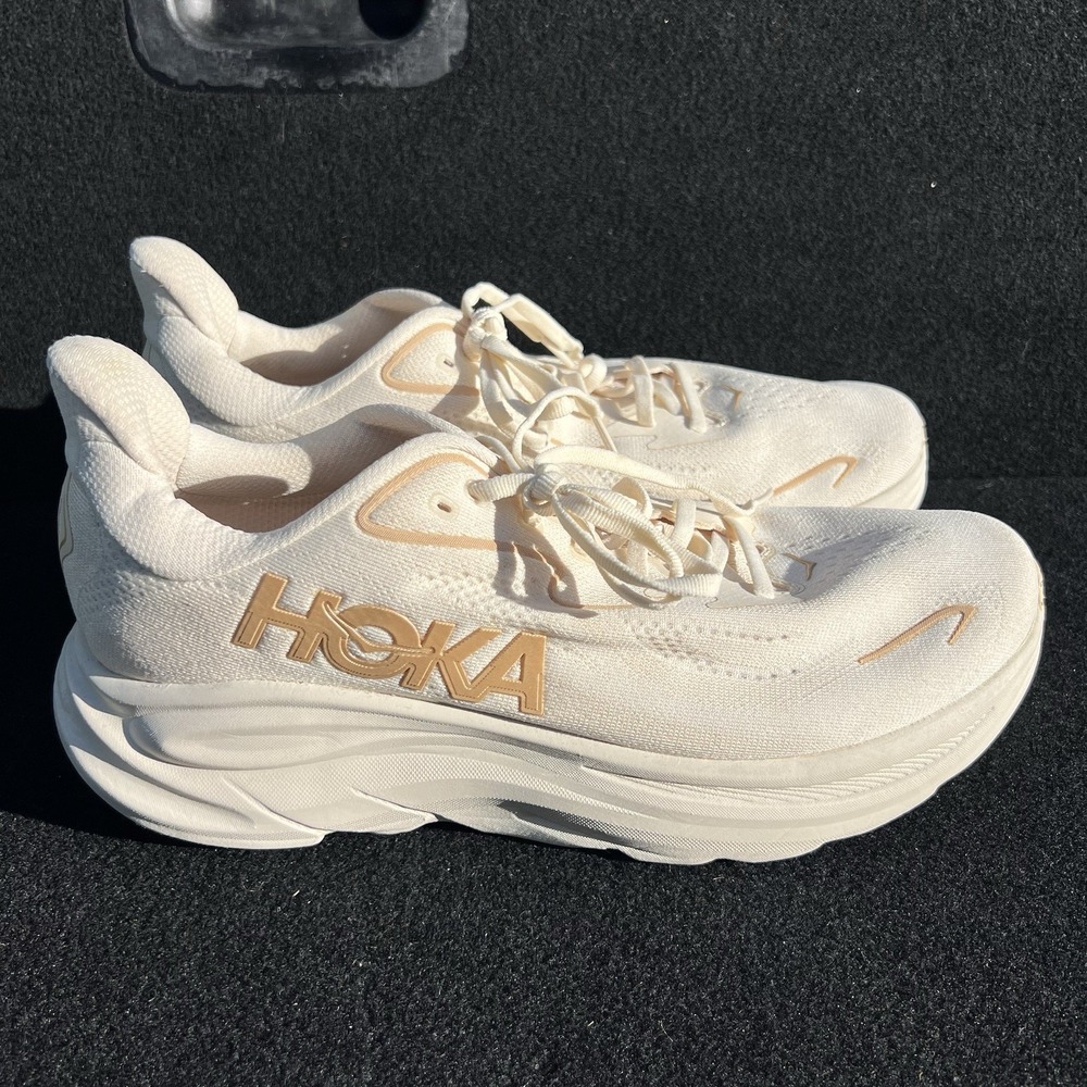 Women's Size 12B - Hoka One One HOKAClifton 10 Vanilla Birch Cream Gym Running